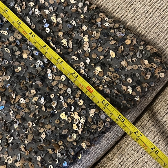 St. John hand beaded skirt - Picture 4 of 4